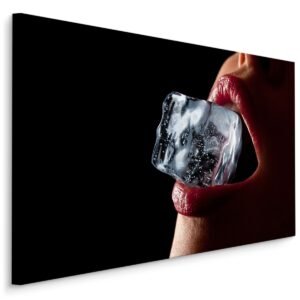 Schilderij – IJsblokje tussen lippen, premium print